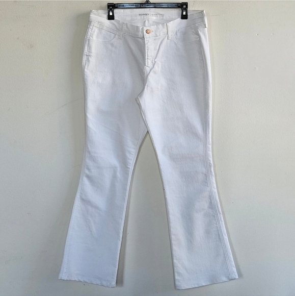 OLD NAVY MID RISE FLARE JEANS WOMEN'S PLUS SIZE 14 - Picture 1 of 13